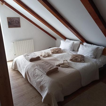Apartment Ajda Udbina Εξωτερικό φωτογραφία
