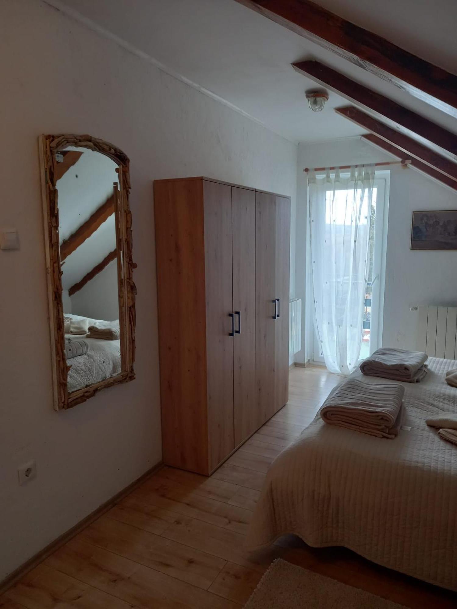 Apartment Ajda Udbina Εξωτερικό φωτογραφία